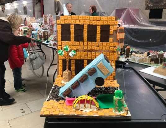 Pittsburgh’s ‘sinkhole bus’ featured as gingerbread&nbsp;display