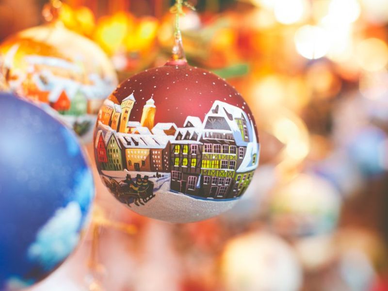 25 places vie for Hallmark’s ‘merriest’ Christmas&nbsp;town