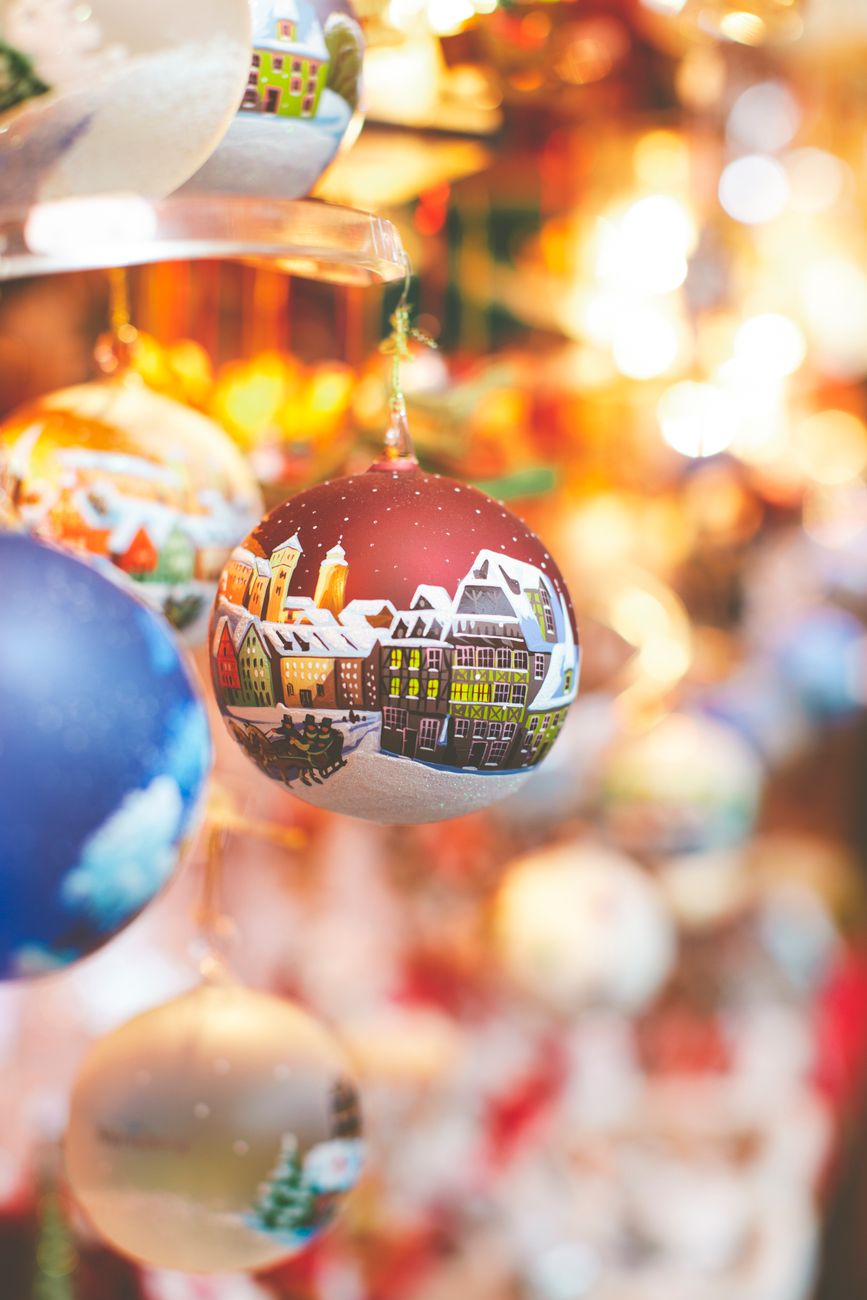 25 places vie for Hallmark’s ‘merriest’ Christmas&nbsp;town